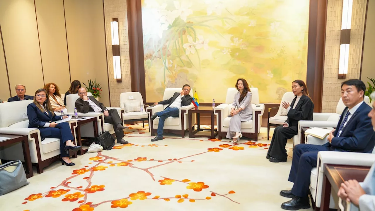 Petro se reúne con la automotriz BYD y energéticas China Energy y Sieyuan