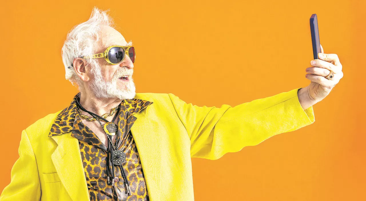 Nonni vs Nipoti: negli over 65 il selfie attiva la mente