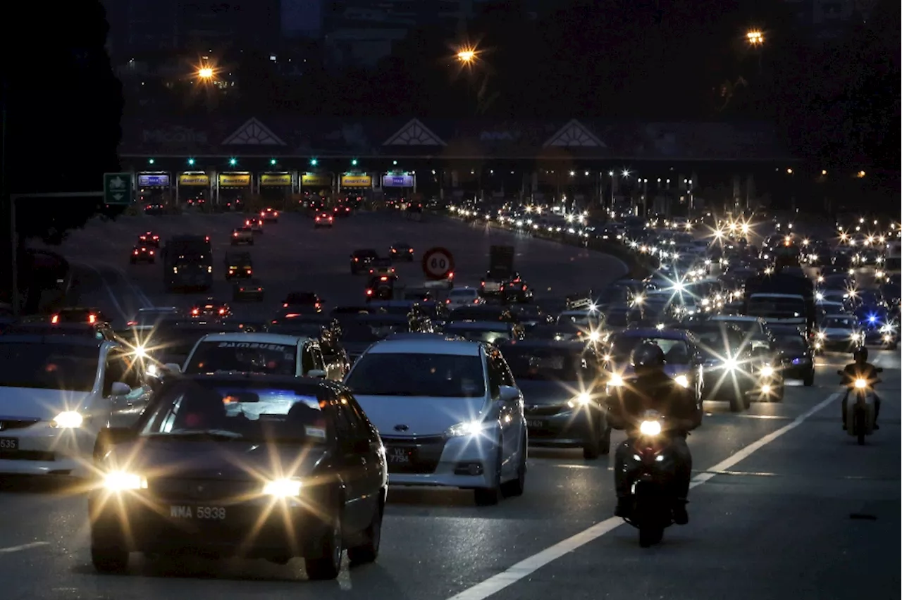 PLUS activates tidal flow lane on NKVE’s Kota Damansara-Damansara stretch tonight for pavement improvement works