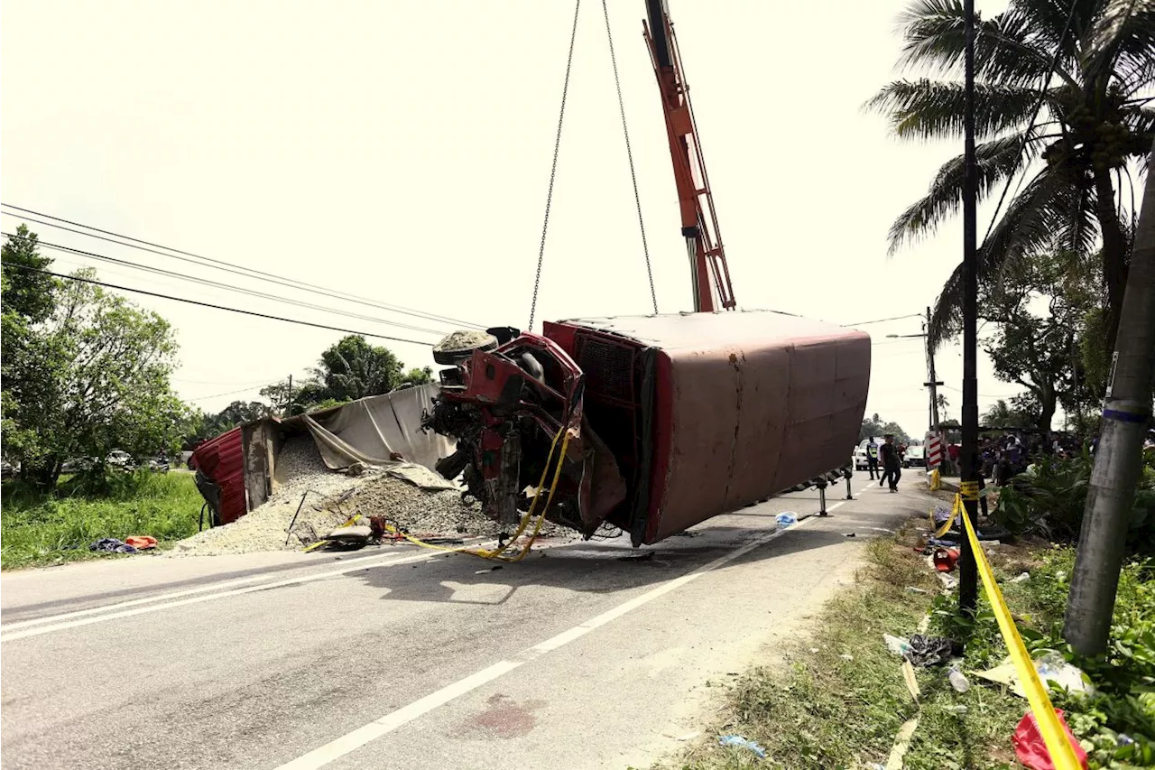 Seven still hospitalised, one discharged after FRU truck crash