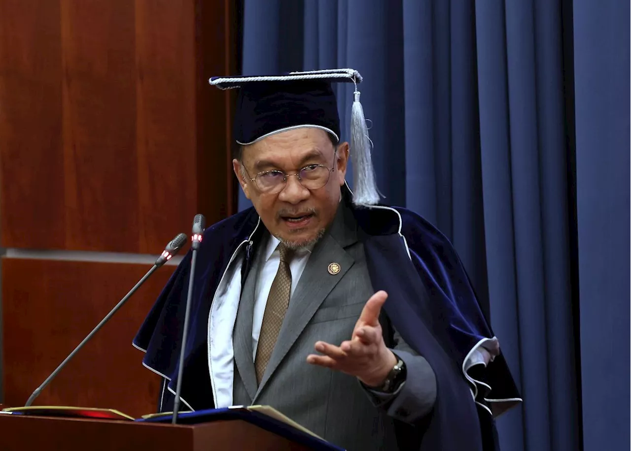 Teachers are true heroes shaping Malaysia's future, says Anwar