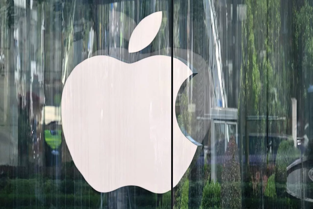Trump says urged Apple to manufacture in US not India