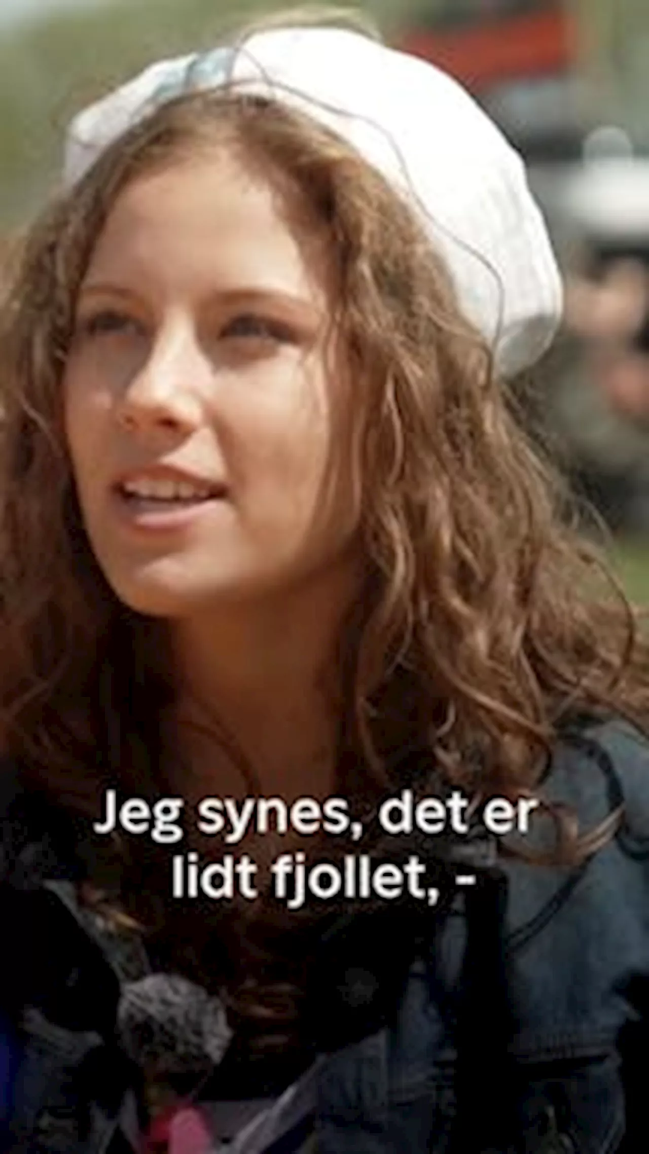 Det lidt fjollet, at man ikke må snakke om det, siger elev om politisk beslutning