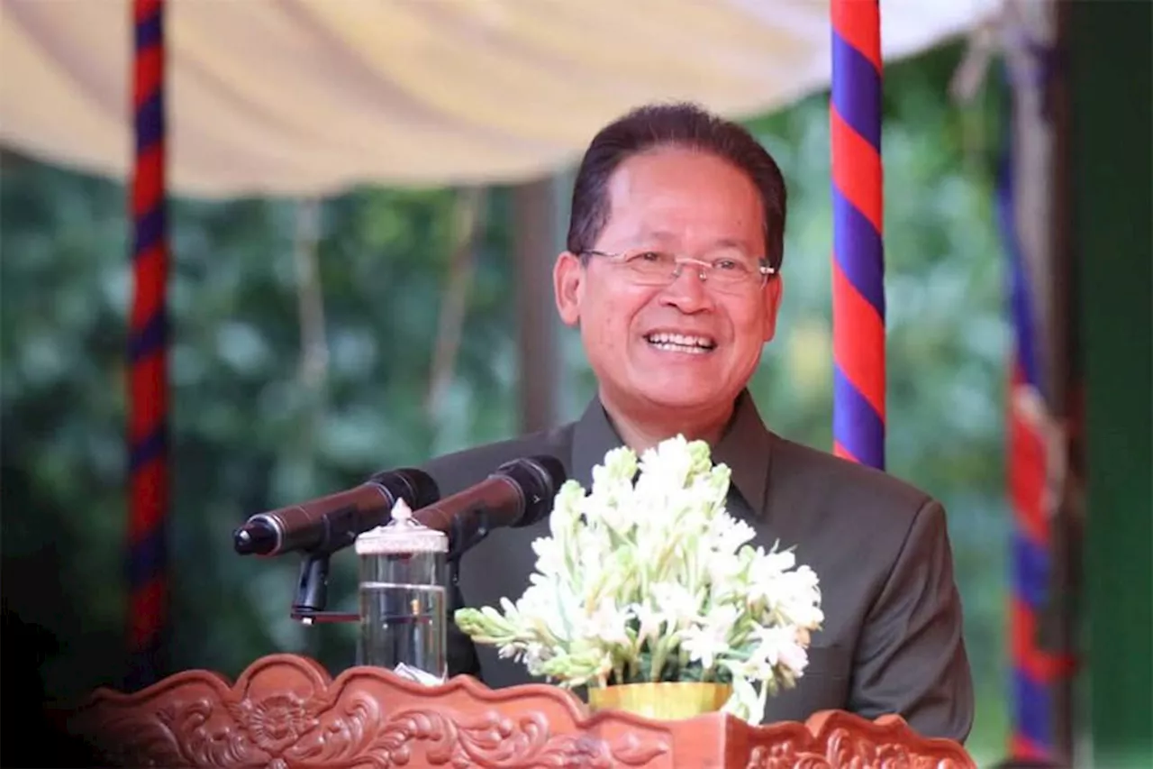 Cambodian environment minister warns: ‘one tree falls, one official fired’’ at Phnom Khnang Phsar