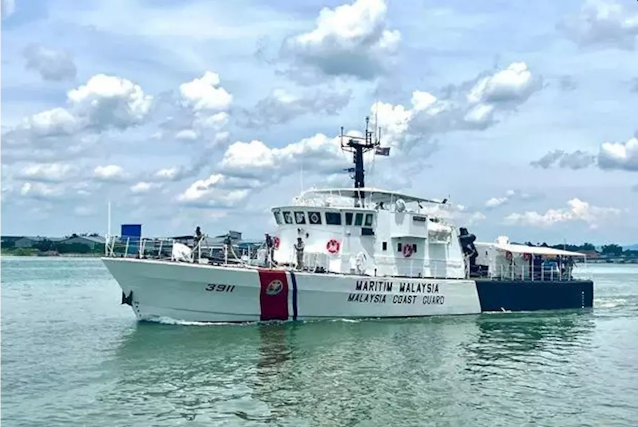 MMEA detains container ship for anchoring illegally off Sekinchan