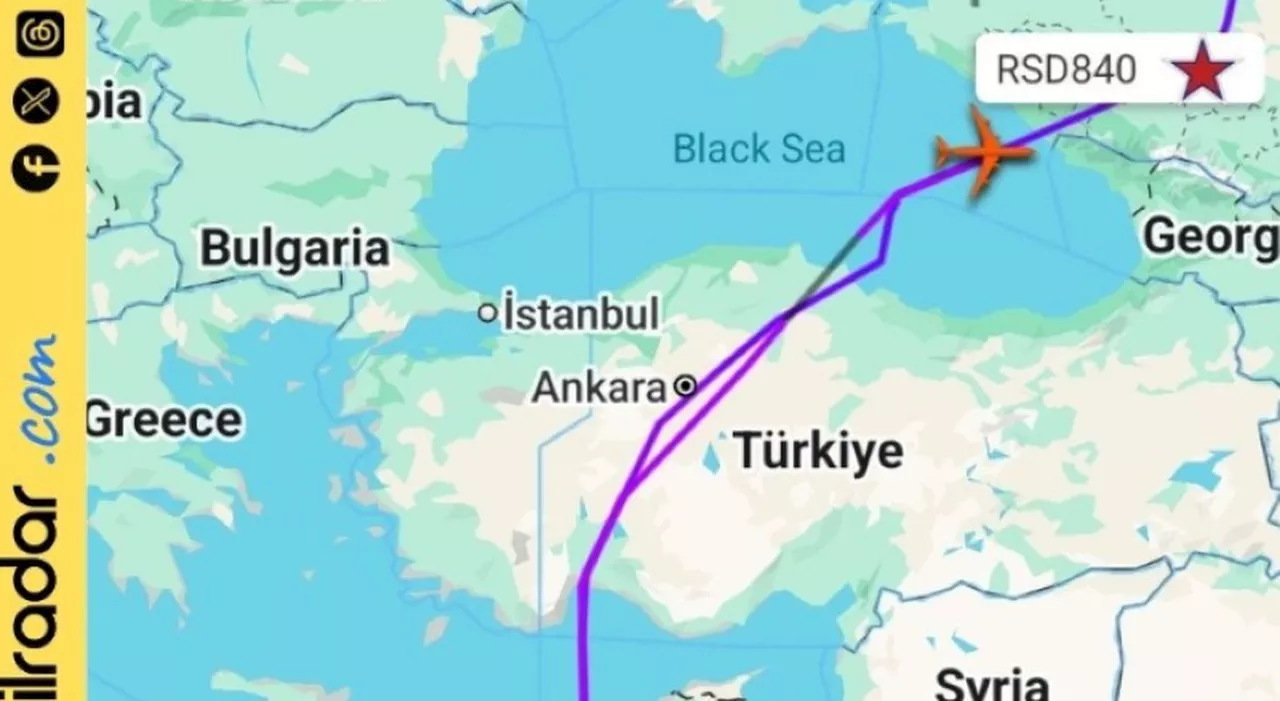 Problemi alla rotta aerea del volo della Russian Air Force, la ministra Liubimovia assente in Vaticano: cosa è