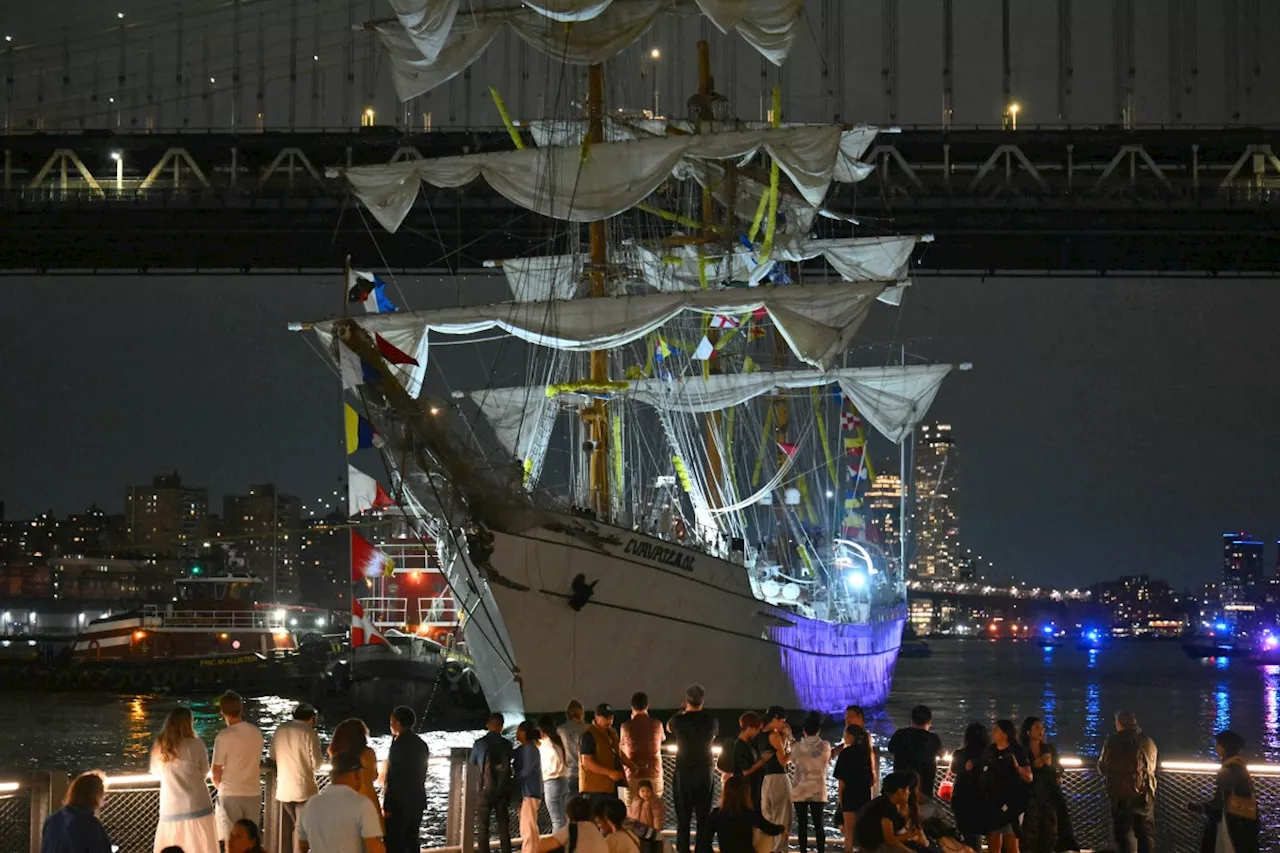 Brooklyn Bridge ship crash kills two people—NYC mayor