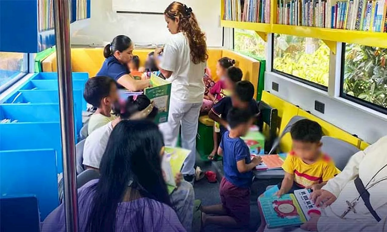 Rolling library reaches Davao City barangays