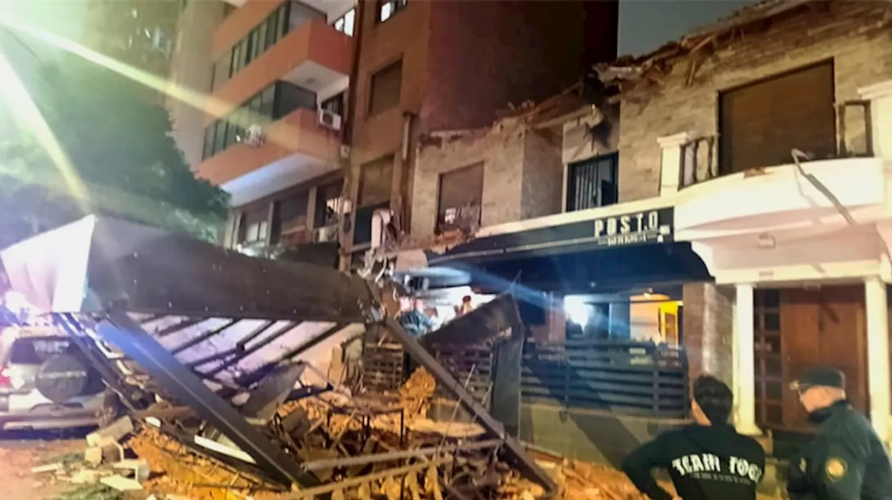 Tragedia en Córdoba: el techo de un edificio se derrumbó sobre un bar y murió una persona
