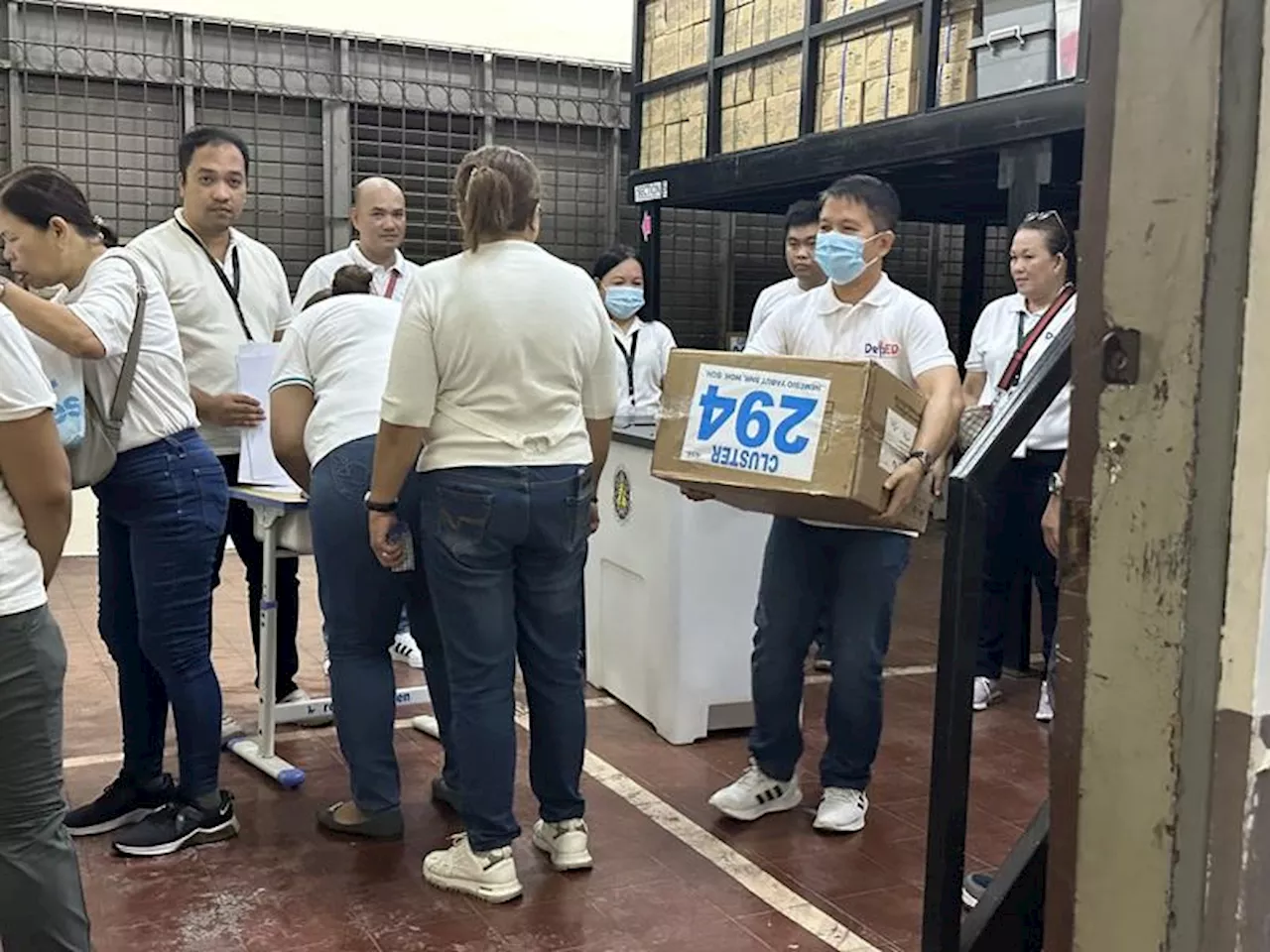 DBM approves additional P1,000 pay for poll workers