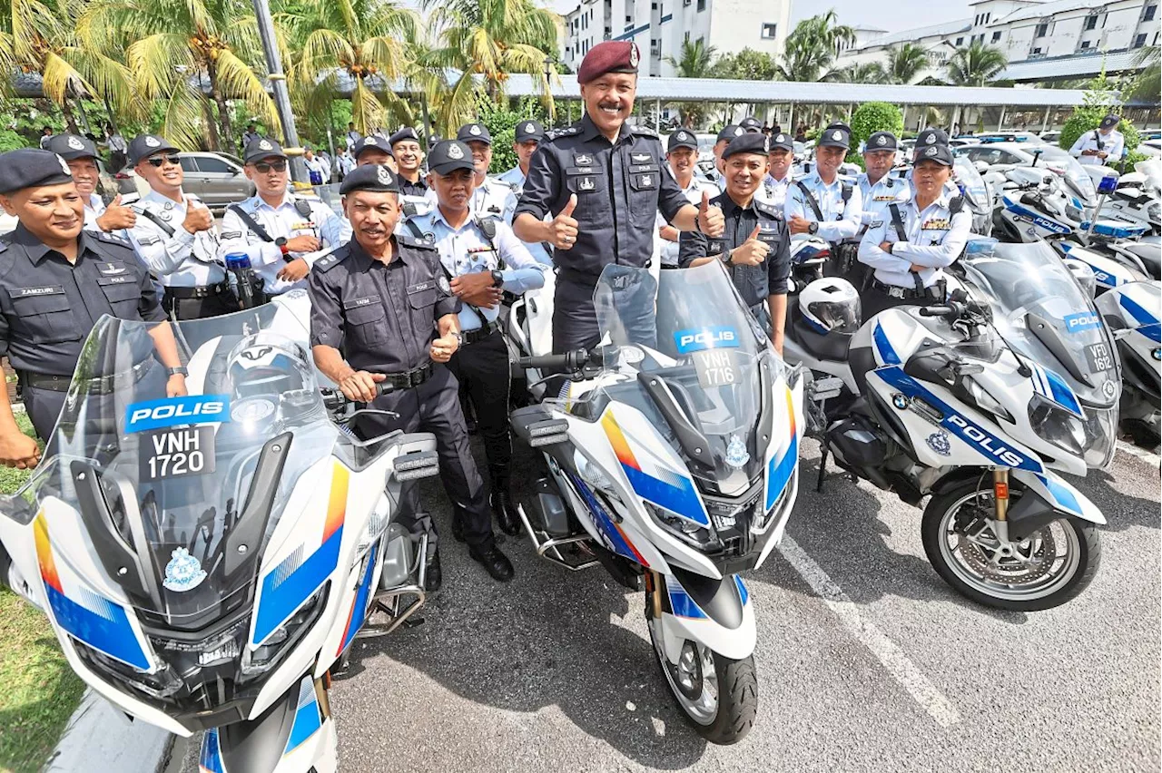 Public urged to avoid busy roads