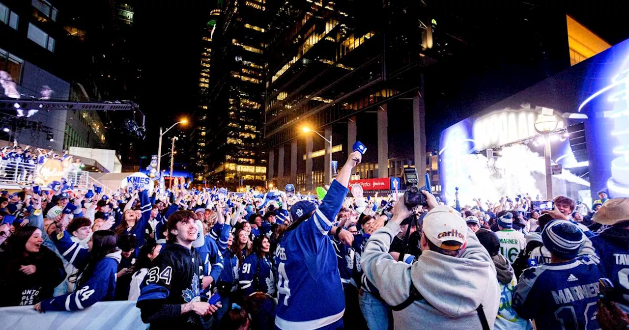 Toronto bars and restaurants getting major boost during Leafs playoff games