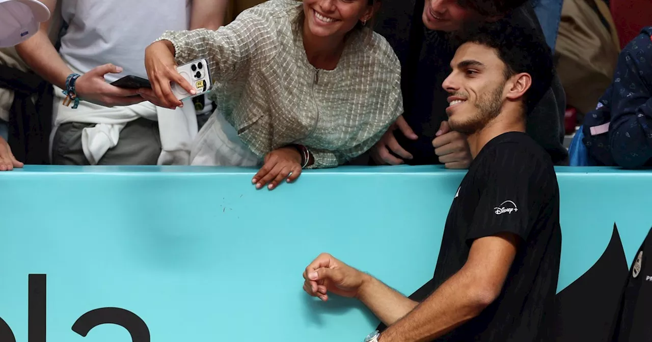 Cerúndolo avanza a semifinal en Madrid con victoria sobre Mensik