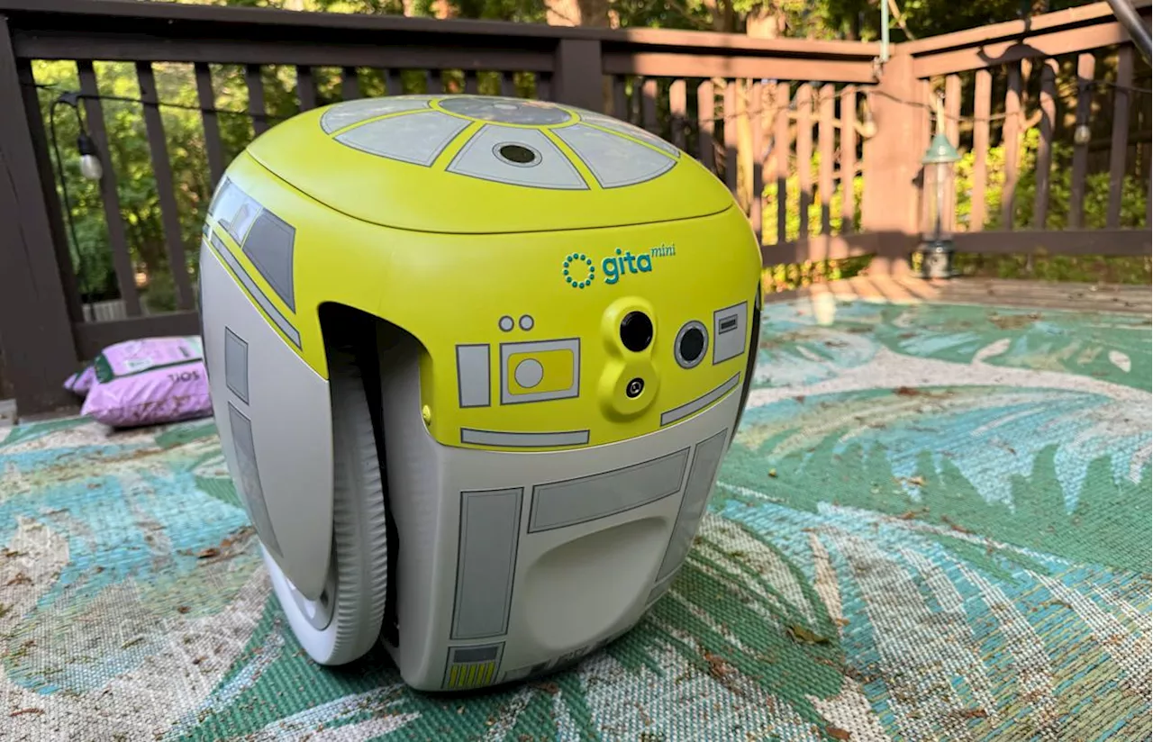Piaggio turned its cute follow robot into a Star Wars droid