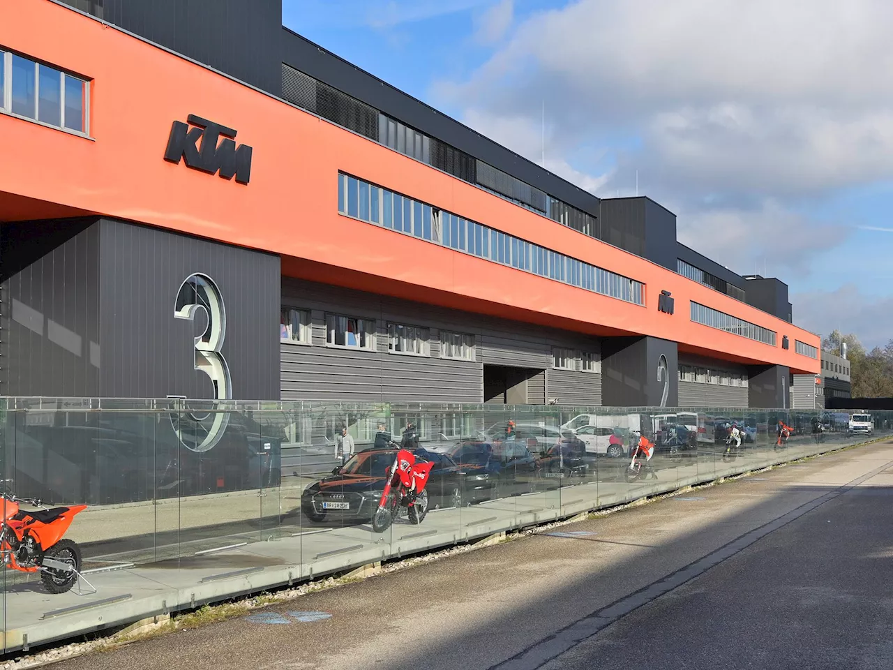 Dicke Luft bei KTM: Pierer und Zöchling streiten um Geld