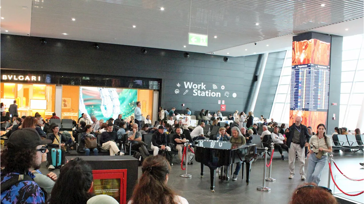Su note Battiato flash mob Msf all'aeroporto di Fiumicino