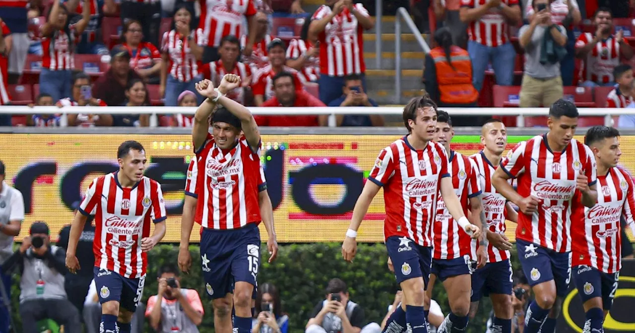 David Medrano revela la nueva opción de entrenador que tiene Chivas para el Apertura 2025