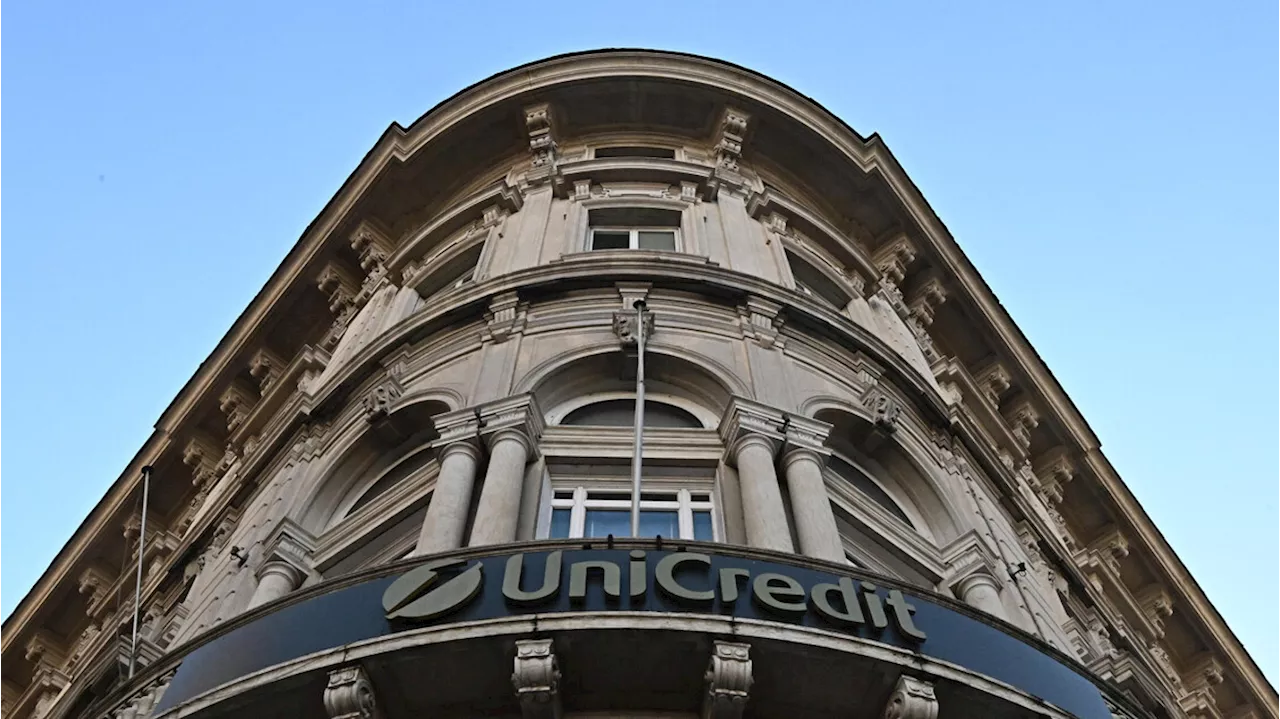 Unicredit, 'riaprire il golden power'. Consob rinvia Ops