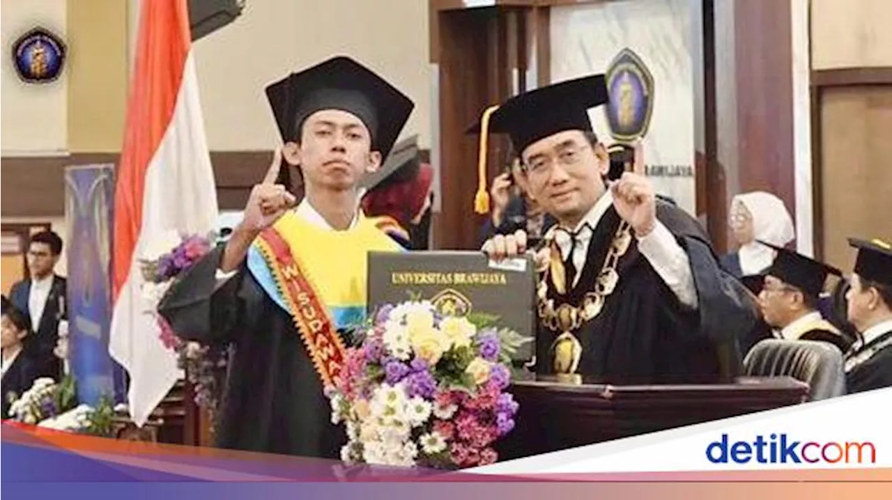 Jadi Wisudawan Terbaik UB, Raka Teliti Lengan Prostetik Bionik untuk Difabel