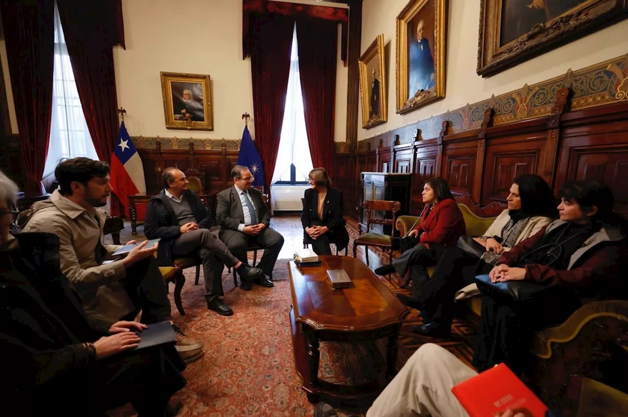 Estrechan UNAM y Universidad de Chile colaboración en investigación y docencia