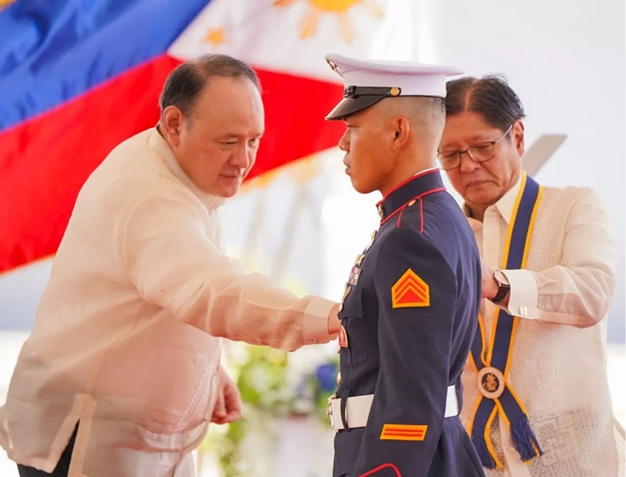 Marcos honors Marines for rescuing drowning child