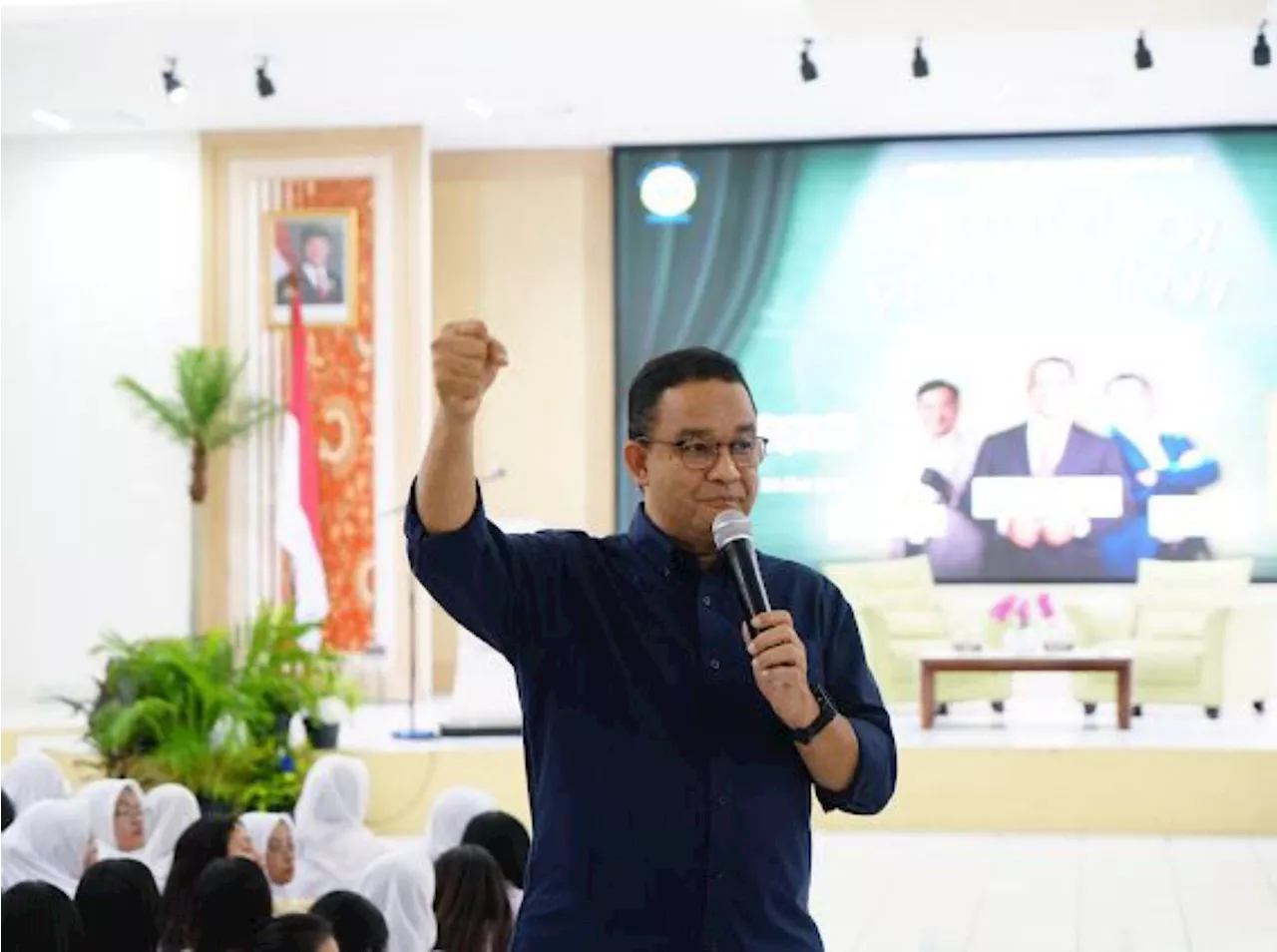 School of Parliament SMA Labschool Jakarta: Regenerasi Semangat Demokrasi Pemuda
