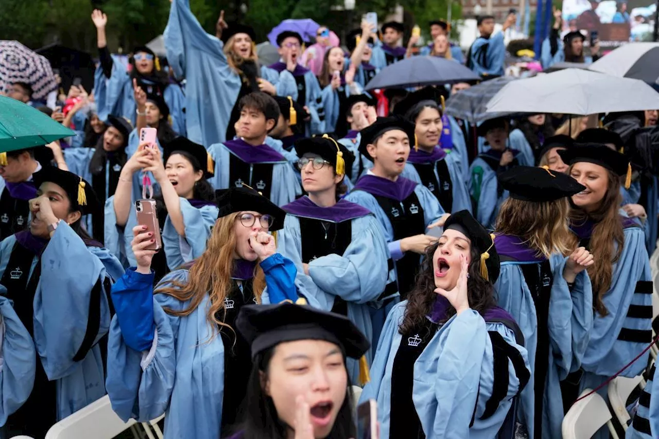 Students chant 'Free Mahmoud' at Columbia University graduation