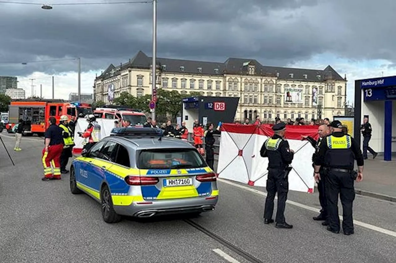  Flera i kritiskt tillstånd efter knivattack i Hamburg