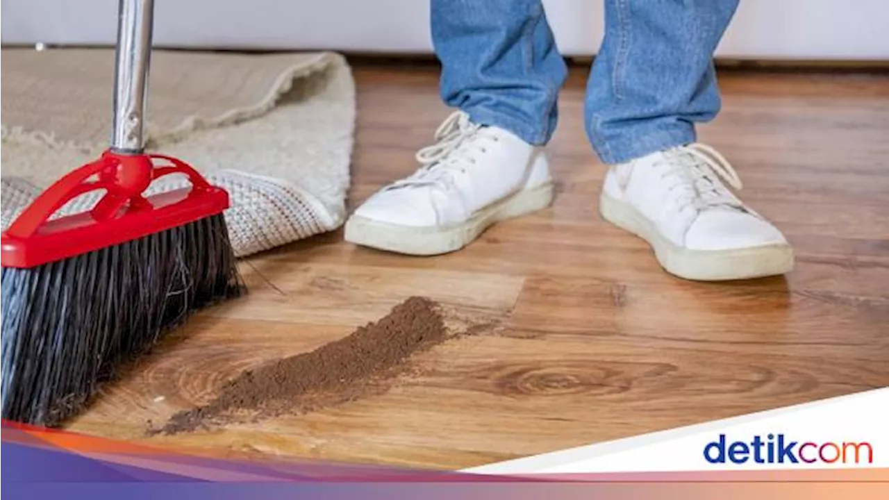 Bukan Cuma di RI, Ini Deretan Mitos Aneh soal Sapu di Berbagai Negara