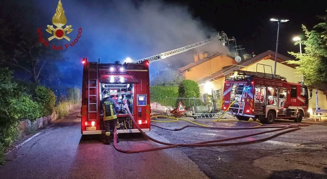 Loreto Aprutino, incendio in casa nella notte: morta una 85enne, salvo il marito