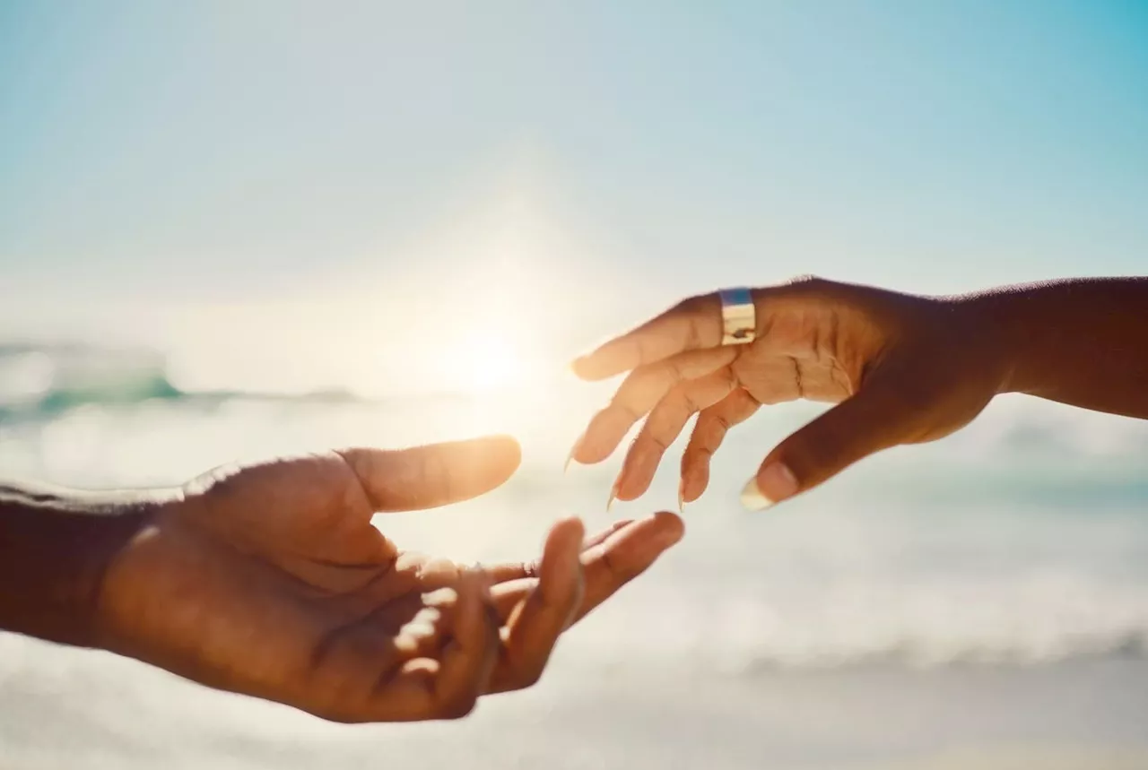 3 Reasons ‘Almost Relationships’ Can Hurt More Than Breakups, By A Psychologist
