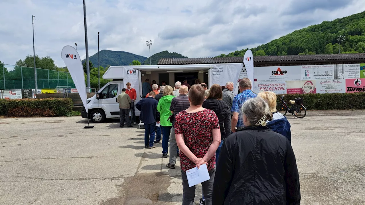 Andrang beim EVN-Infobus: VKI-Vergleich sorgt für Gesprächsstoff