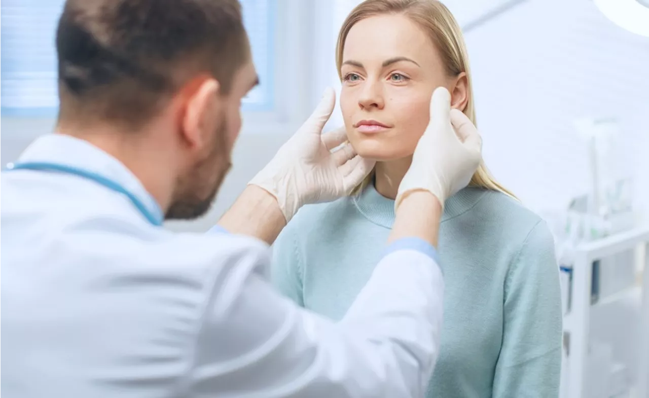 Facial Filler Fatigue Explained: How Deep Plane Facelifts Are Changing Conversations Around Reverse Aging Techniques
