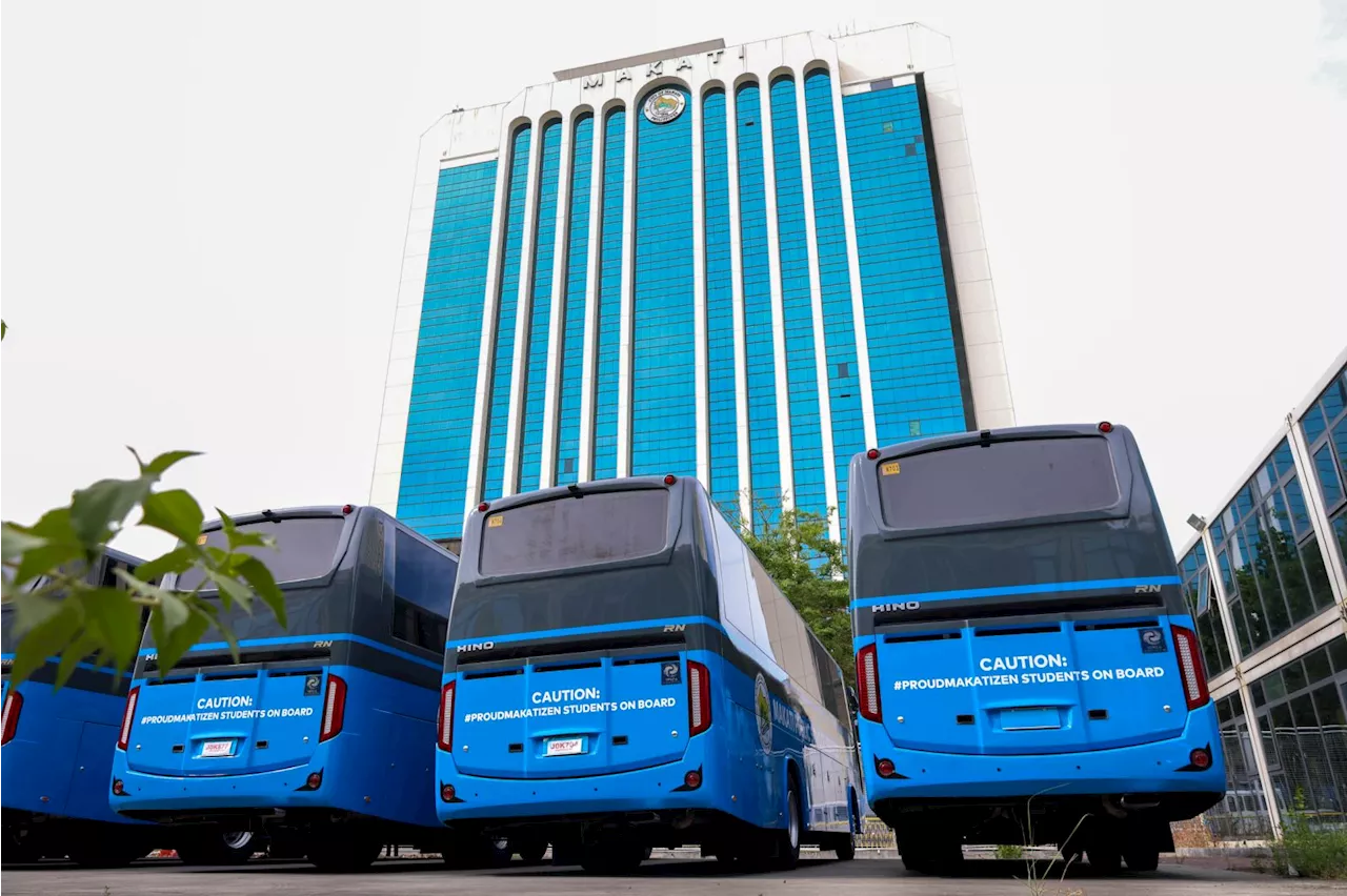 Makati City acquires six new public school buses