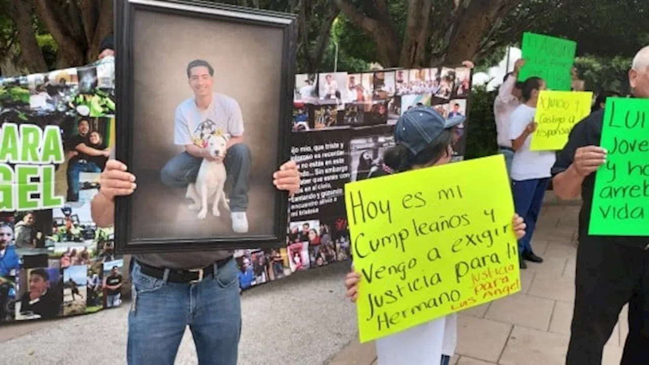Marchan en Irapuato para exigir justicia por Luis Ángel, repartidor asesinado en abril