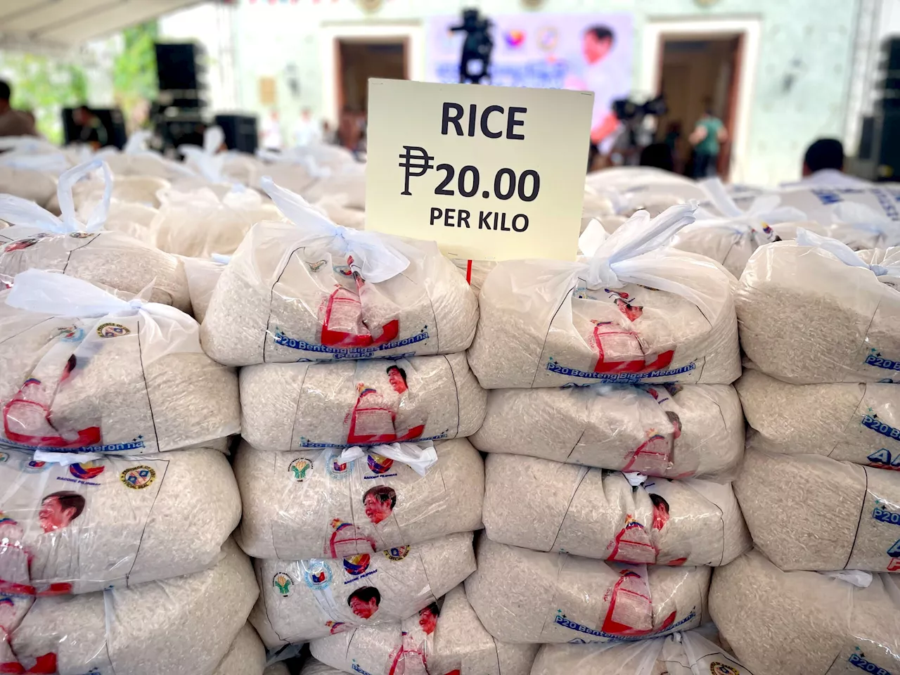 Gov’t expands P20/kilo rice program to 120,000 minimum wage earners