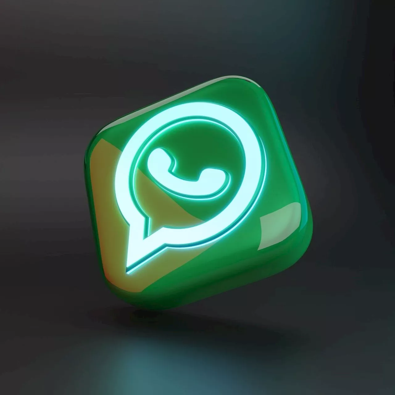 It's official: WhatsApp now available for download on iPad