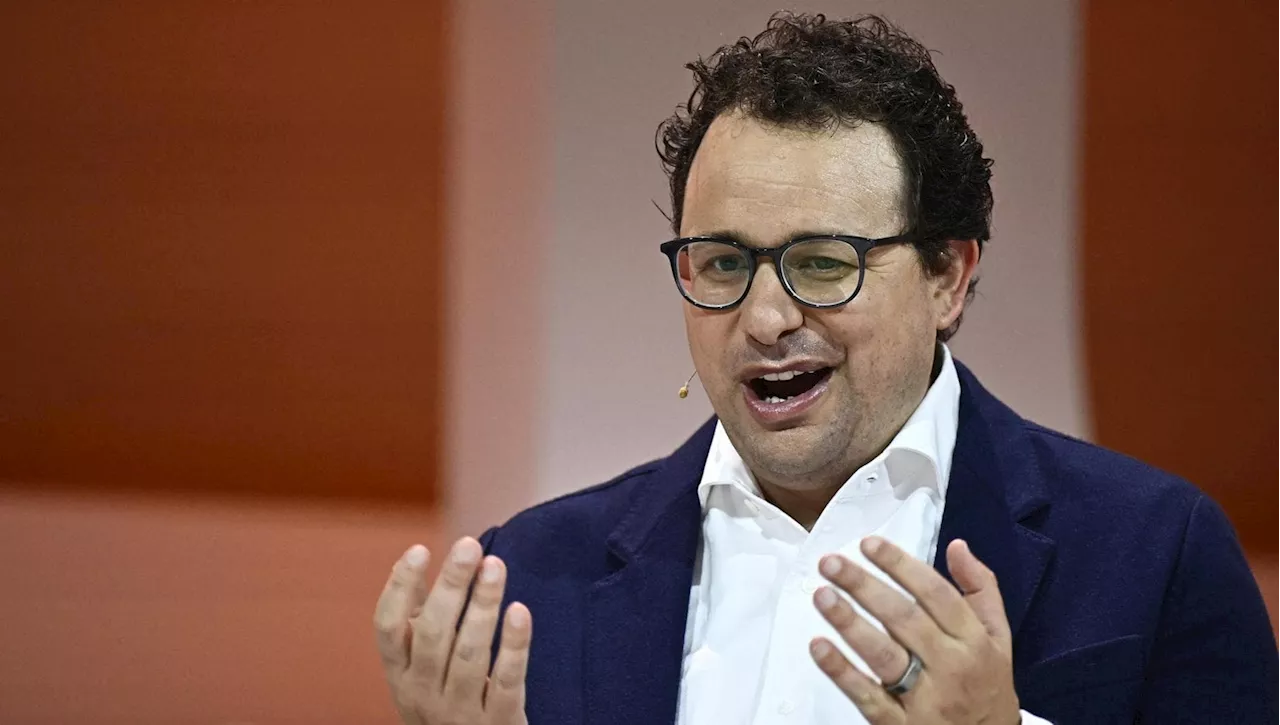 Dario Amodei (Anthropic): “Nei prossimi 5 anni l’IA cancellerà il 50% degli impiegati junior”