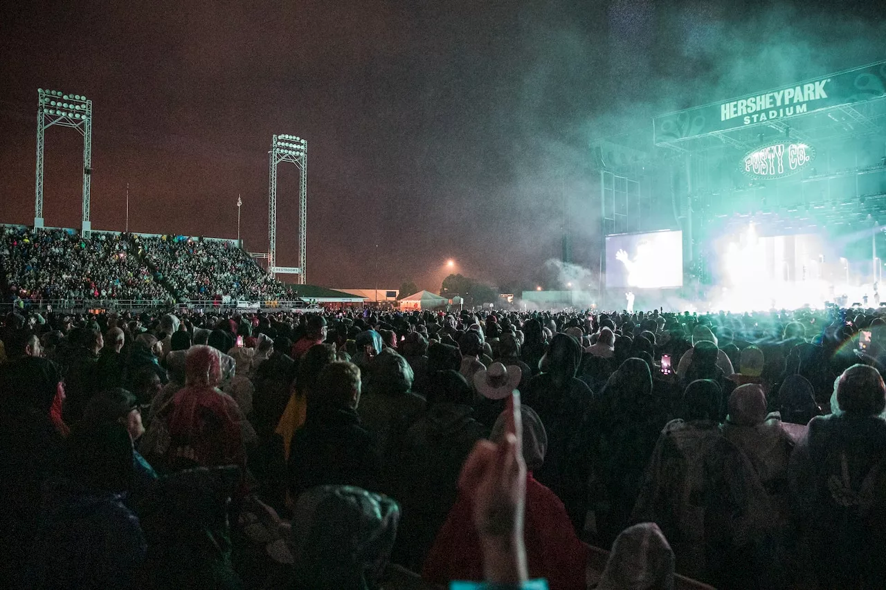 Country star shares message of redemption at Hersheypark concert: ‘We broke generational curses’