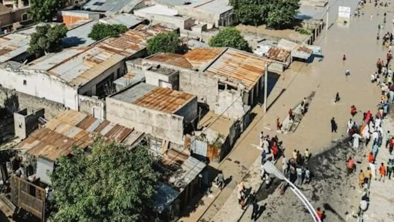 Flood submerges houses, kills many in Niger community