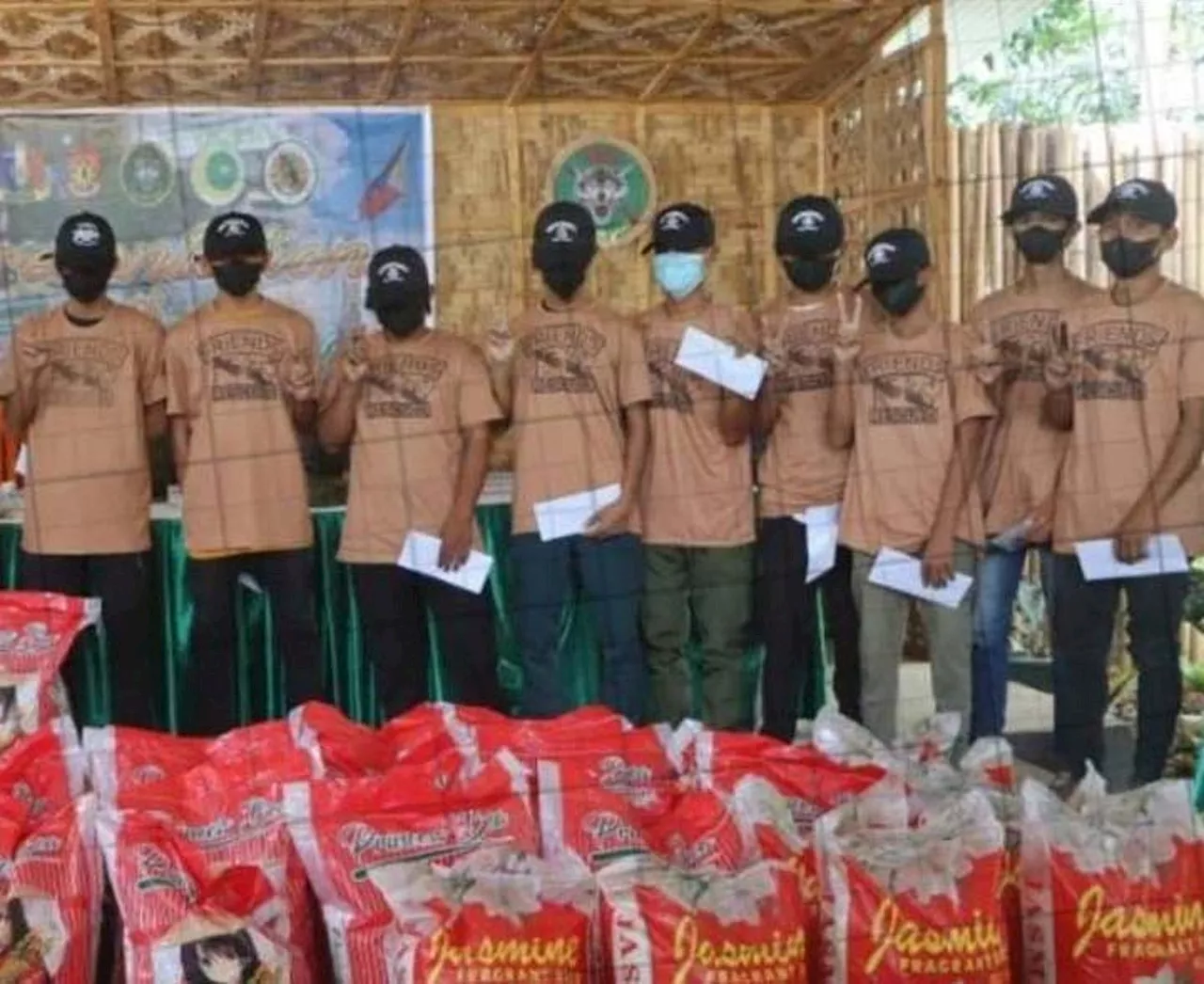 10 Dawlah Islamiya terrorists surrender in Maguindanao del Sur