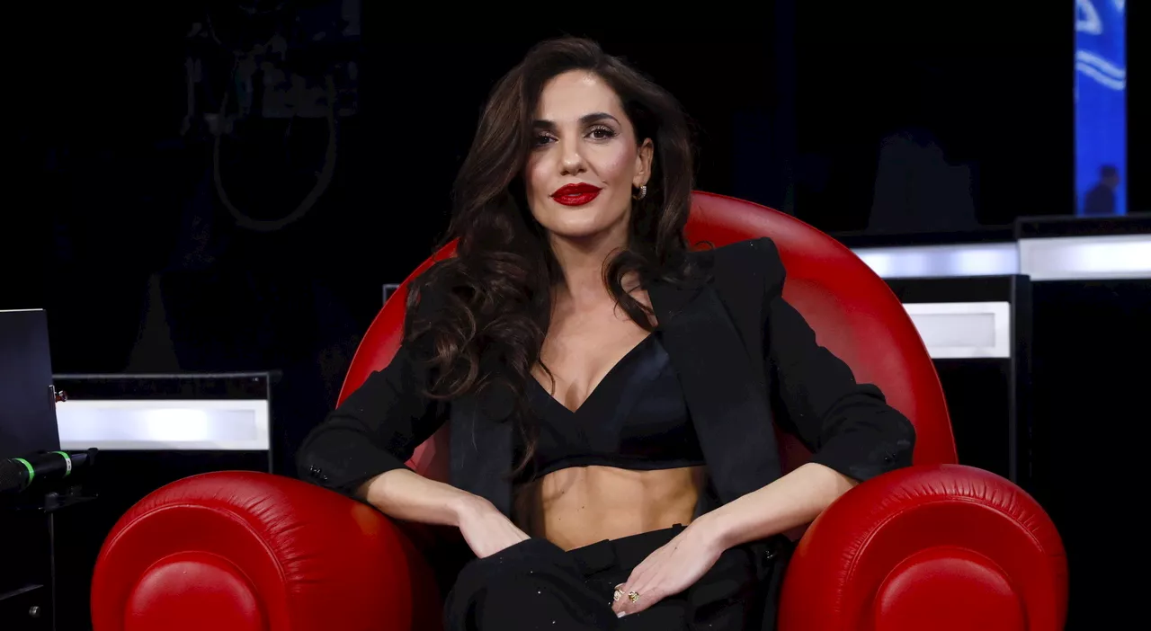 Amici 24, gaffe o spoiler? Elena D’Amario svela (forse) il secondo eliminato del Serale: «La vita inizia ora».