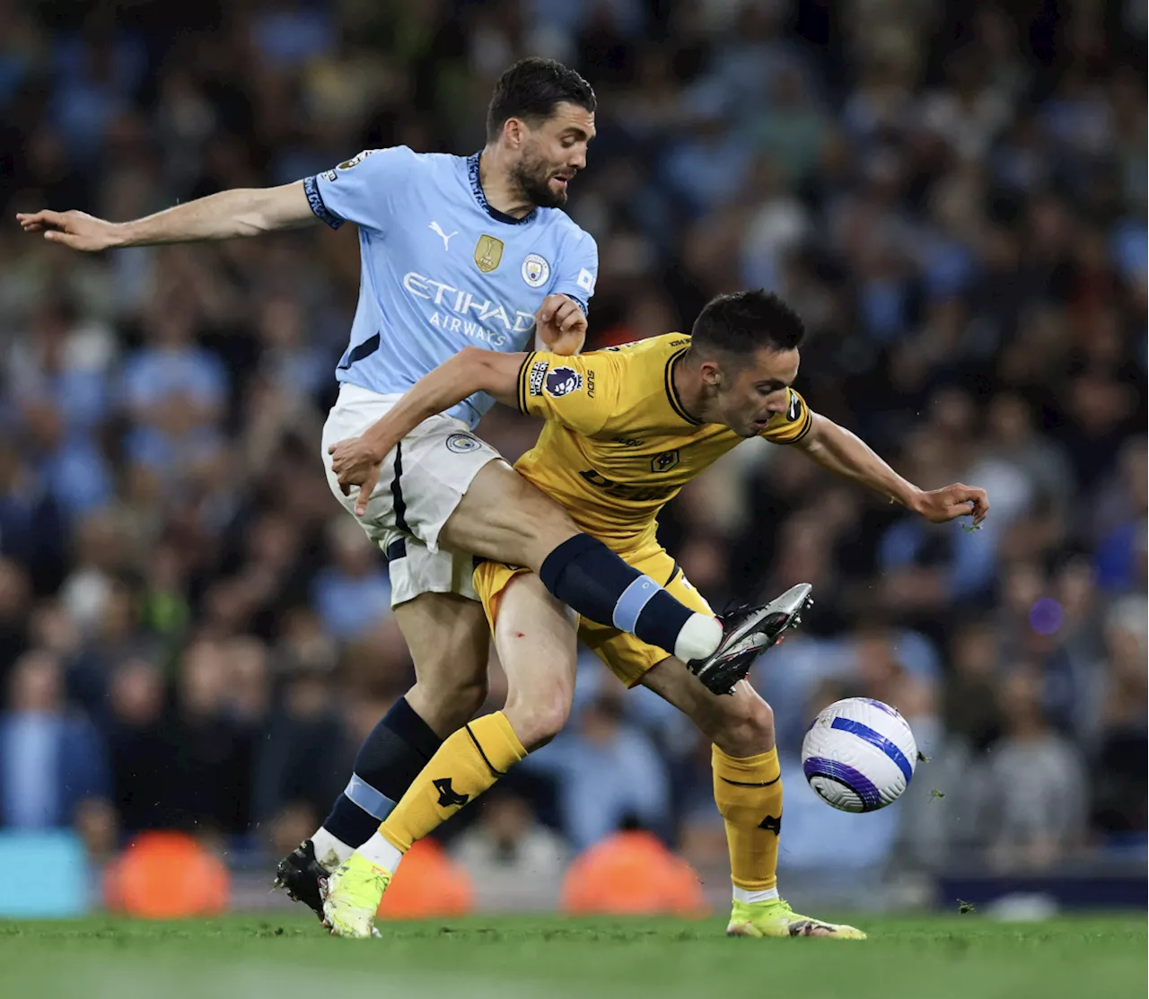 Man city climbs to third, as de bruyne sinks wolves