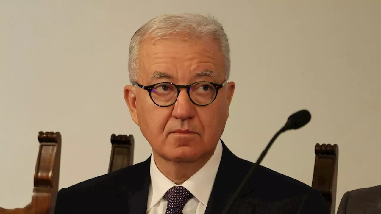La stretta di Mantovano: 'Via la scorta agli ex premier'