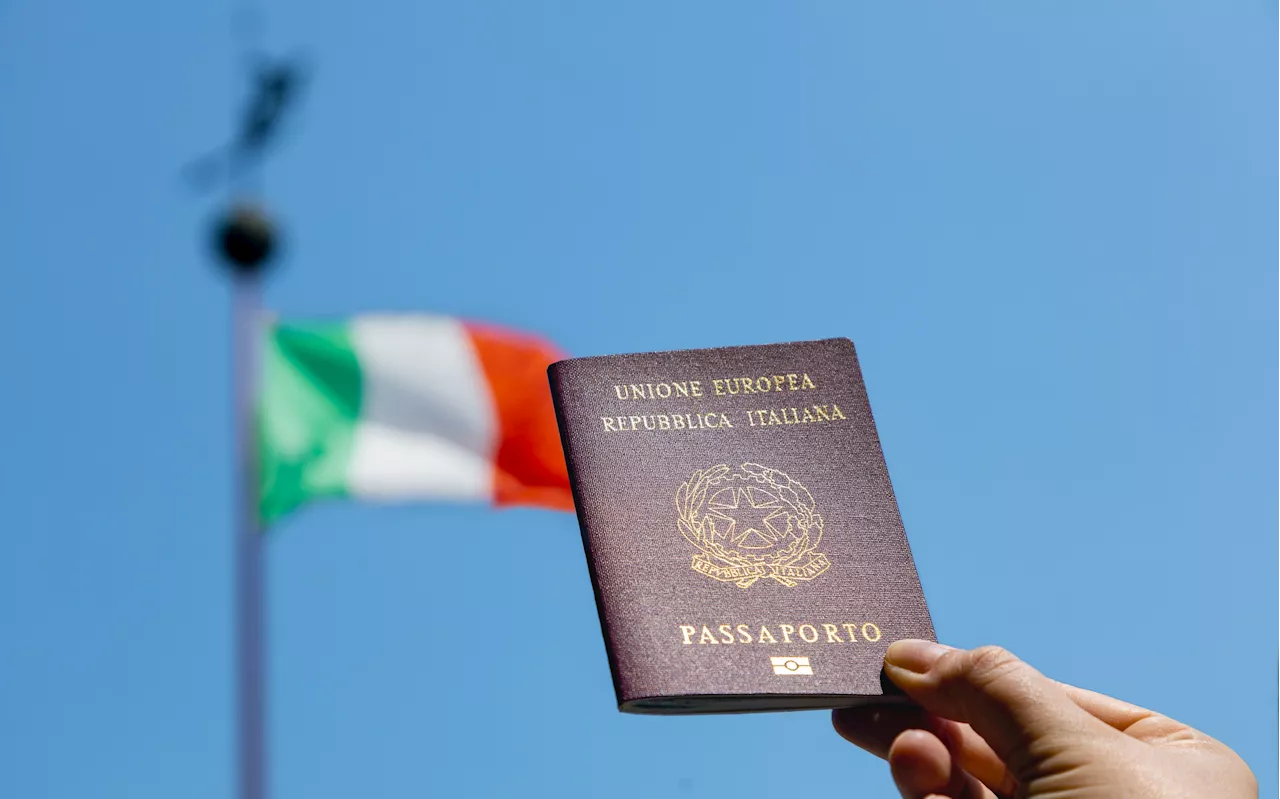 Come funziona davvero la richiesta di cittadinanza in Italia?