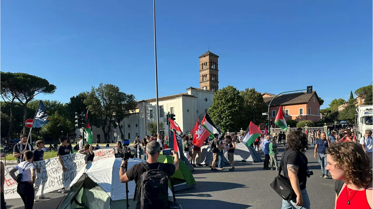 La piazza contro dl sicurezza, 'no allo Stato di paura'