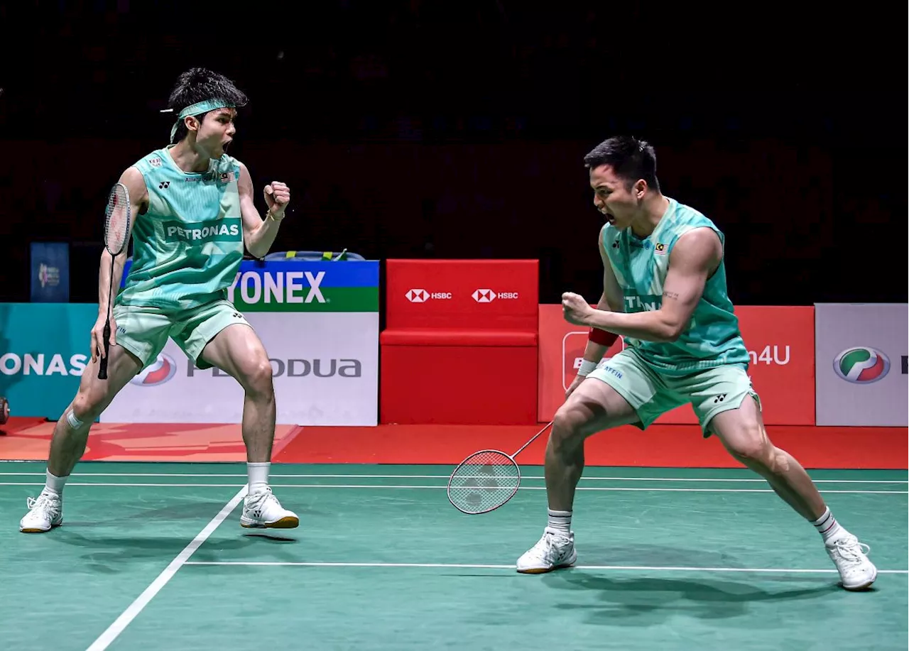 Aaron-Wooi Yik storm into Singapore Open final