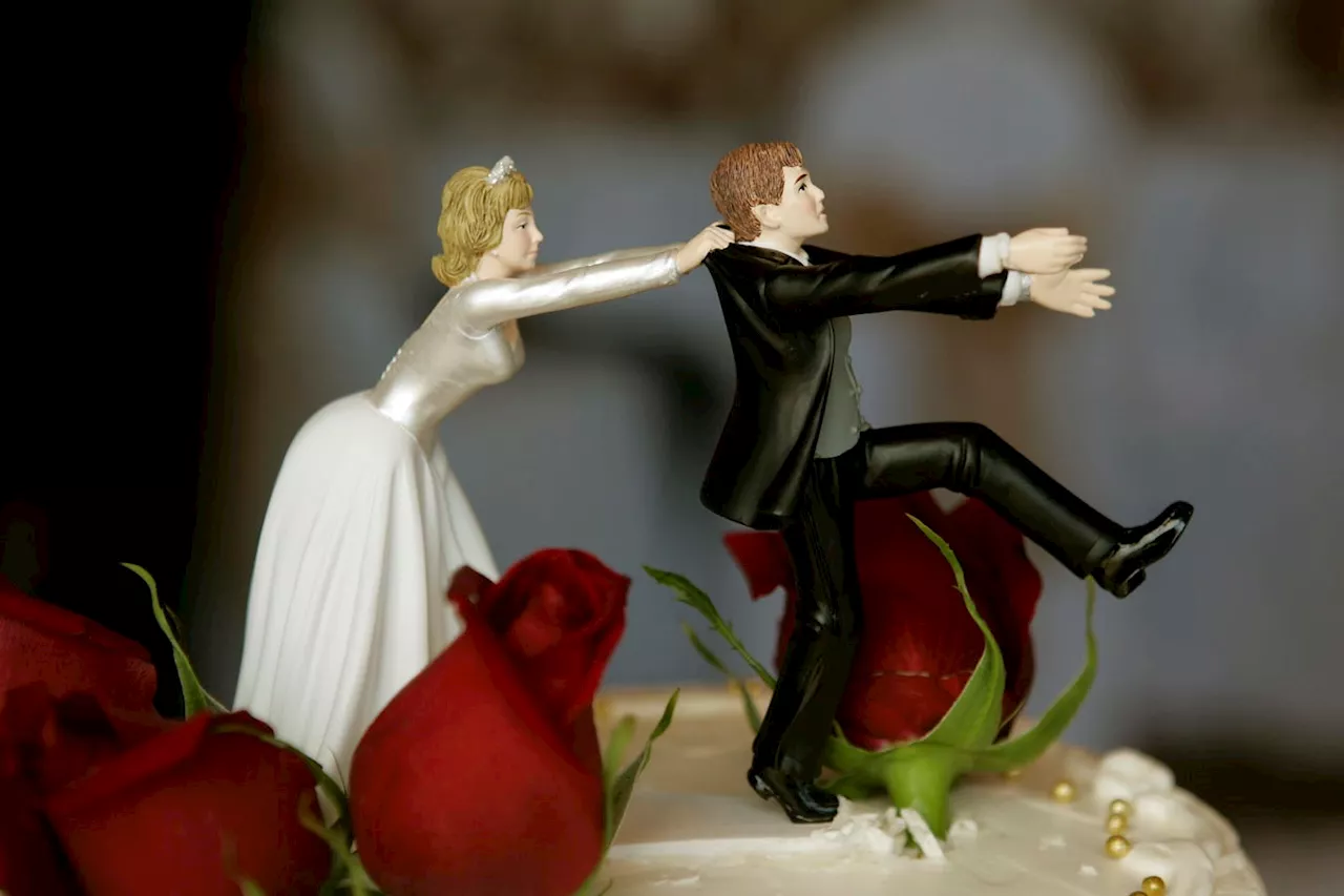 2 Signs You’re Trapped In A ‘Chaser-Spacer’ Marriage, By A Psychologist