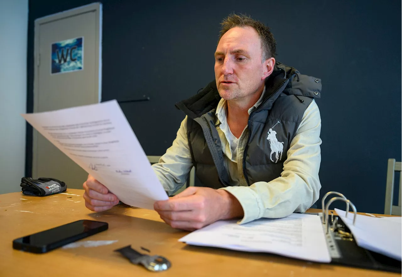 Ansatte 22 russ for å rive kontorlokaler. Så dukket kommunen opp