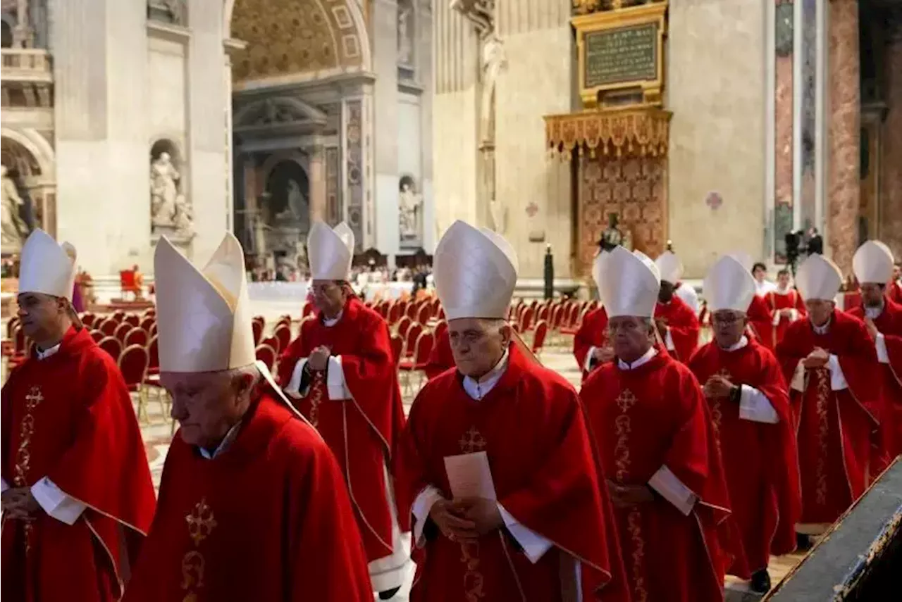 Cardinals finally enter Sistine Chapel as Conclave to elect new Pope begins